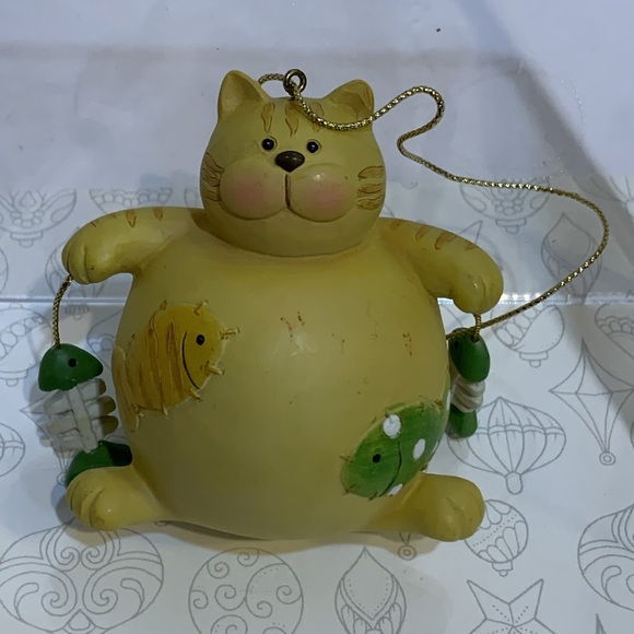 Fat cat w fish ornament - Picture 12 of 13
